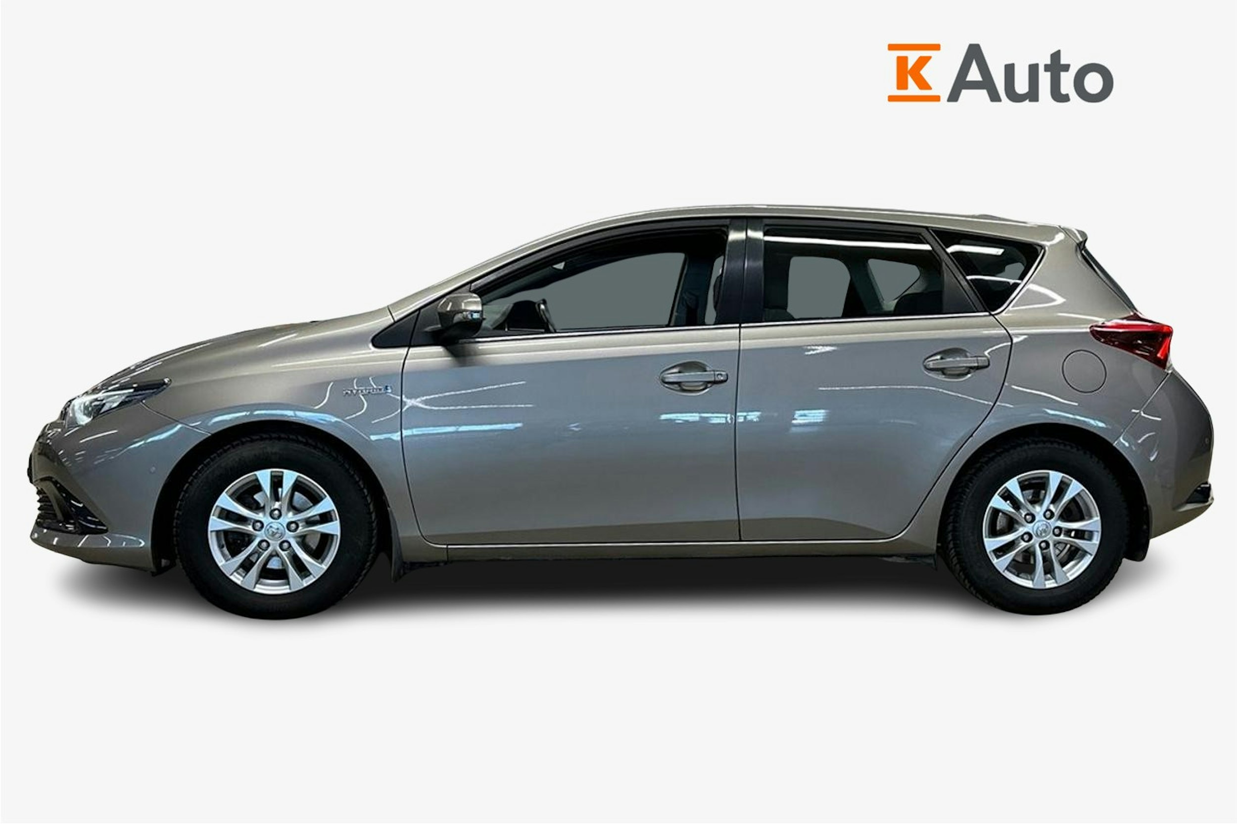 ruskea (beige) Toyota Auris 2016 kuva 6.