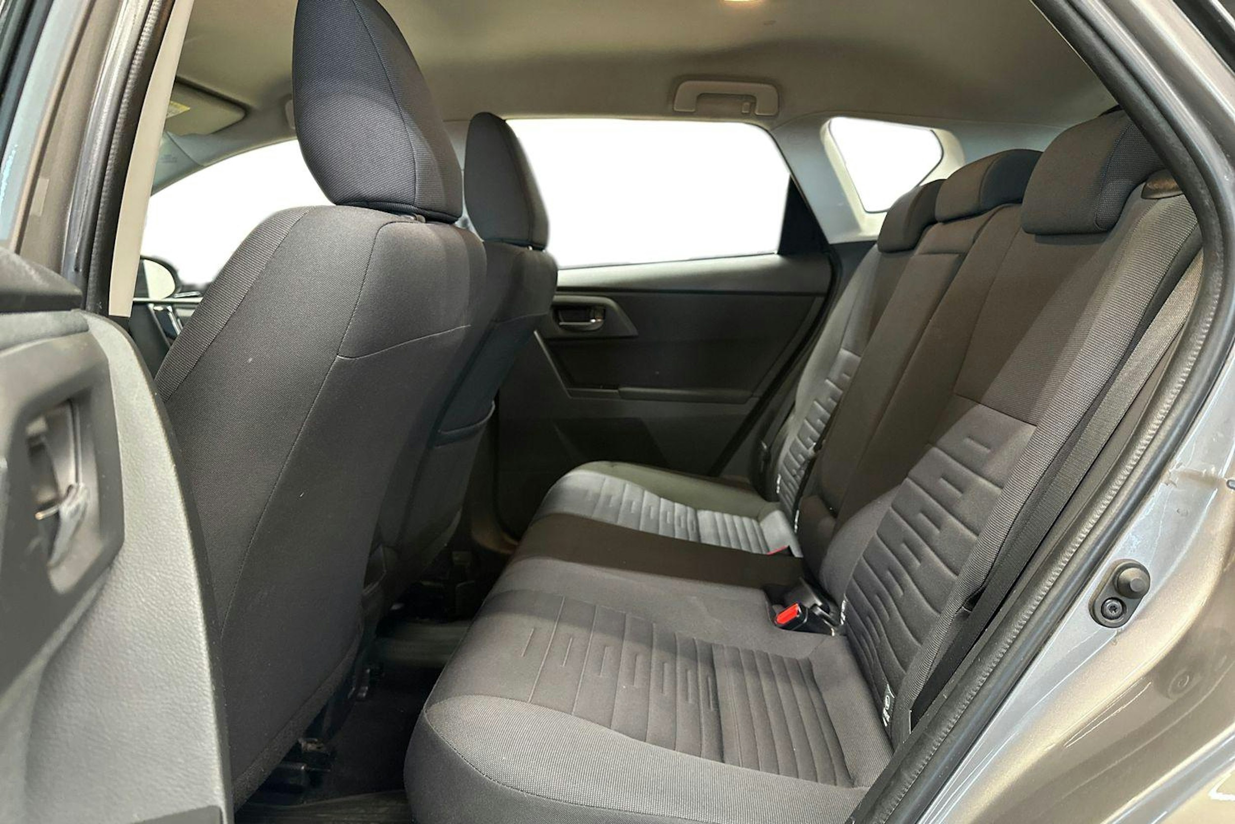 ruskea (beige) Toyota Auris 2016 kuva 10.