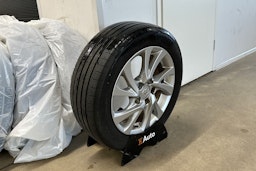 ruskea (beige) Toyota Auris 2016 kuva 13.