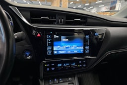 ruskea (beige) Toyota Auris 2016 kuva 19.