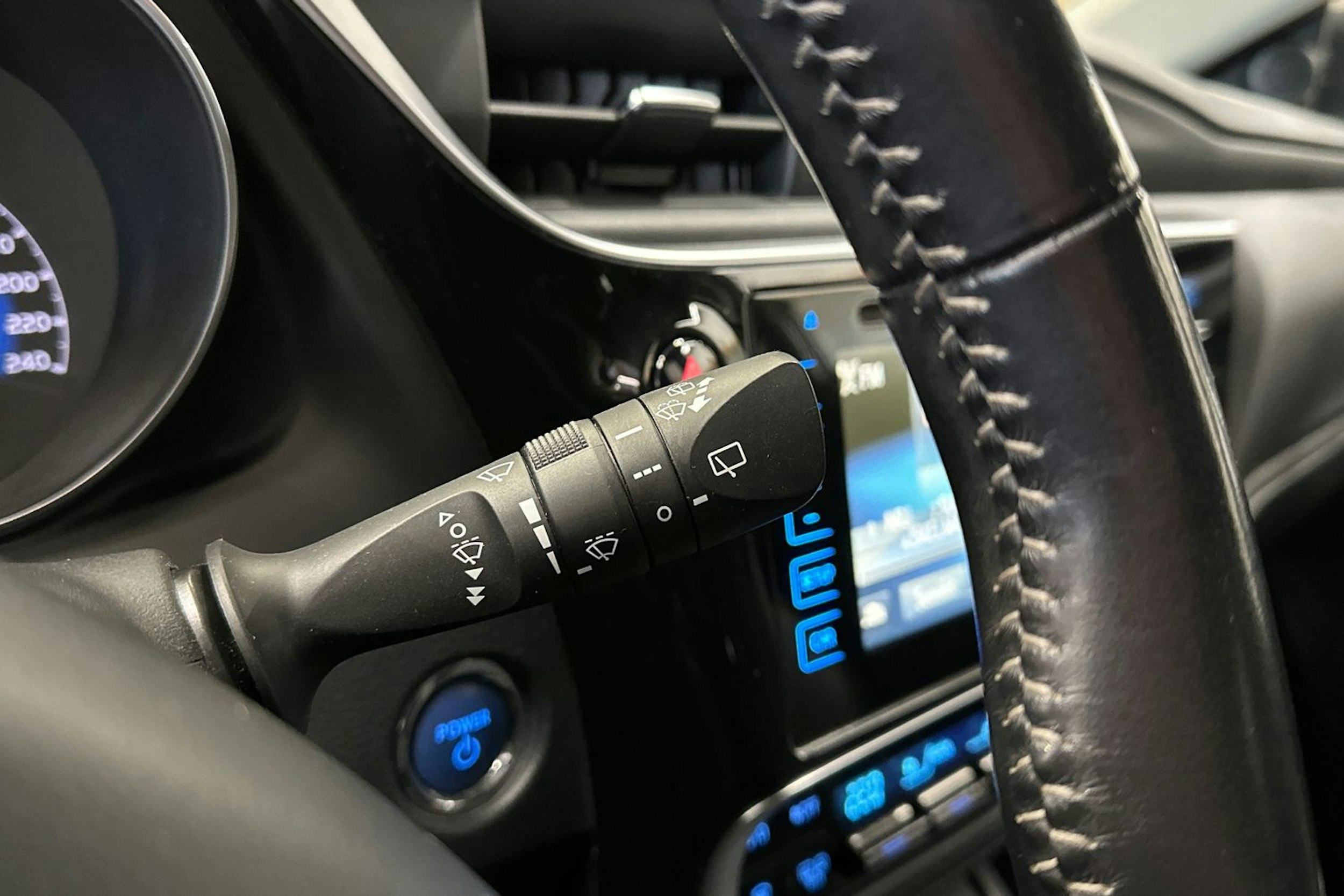 ruskea (beige) Toyota Auris 2016 kuva 23.