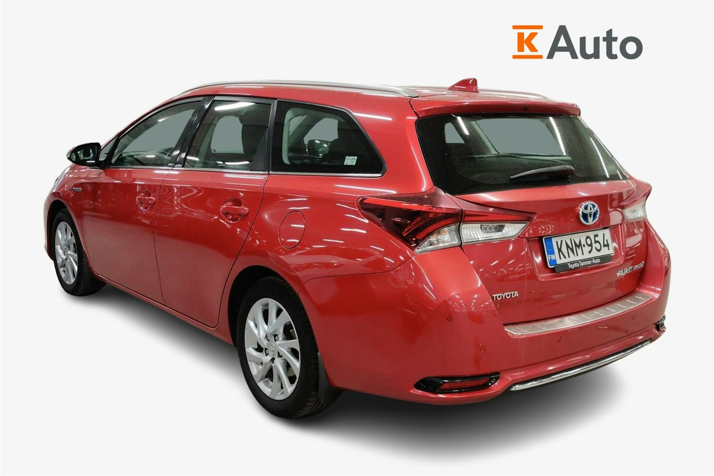 punainen Toyota Auris 2016 kuva 2.