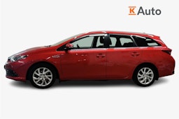 punainen Toyota Auris 2016 kuva 6.