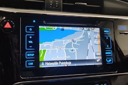 punainen Toyota Auris 2016 kuva 18.