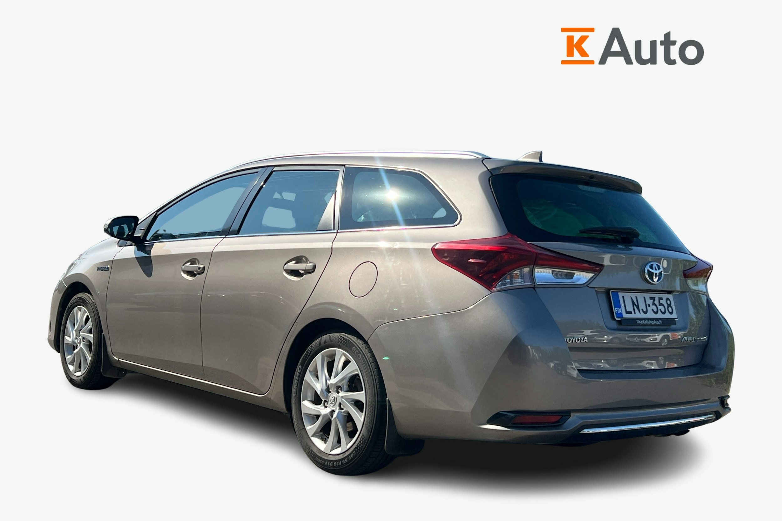 ruskea (beige) Toyota Auris 2016 kuva 2.
