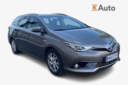 harmaa Toyota Auris 2016 kuva 1.