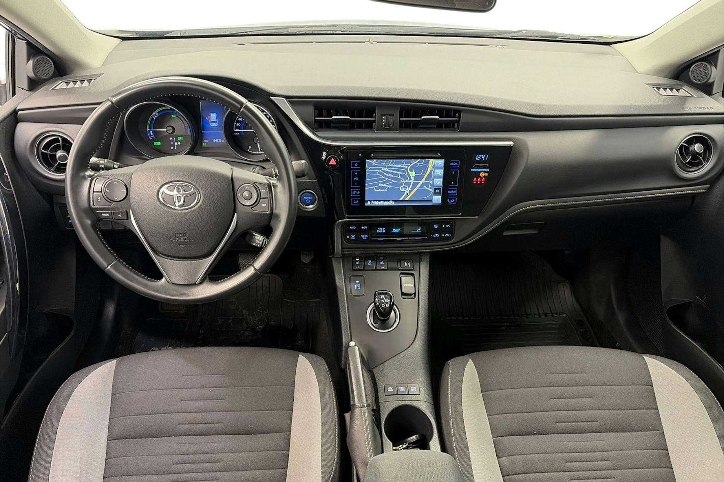 Sininen Toyota Auris 2016 kuva 7.