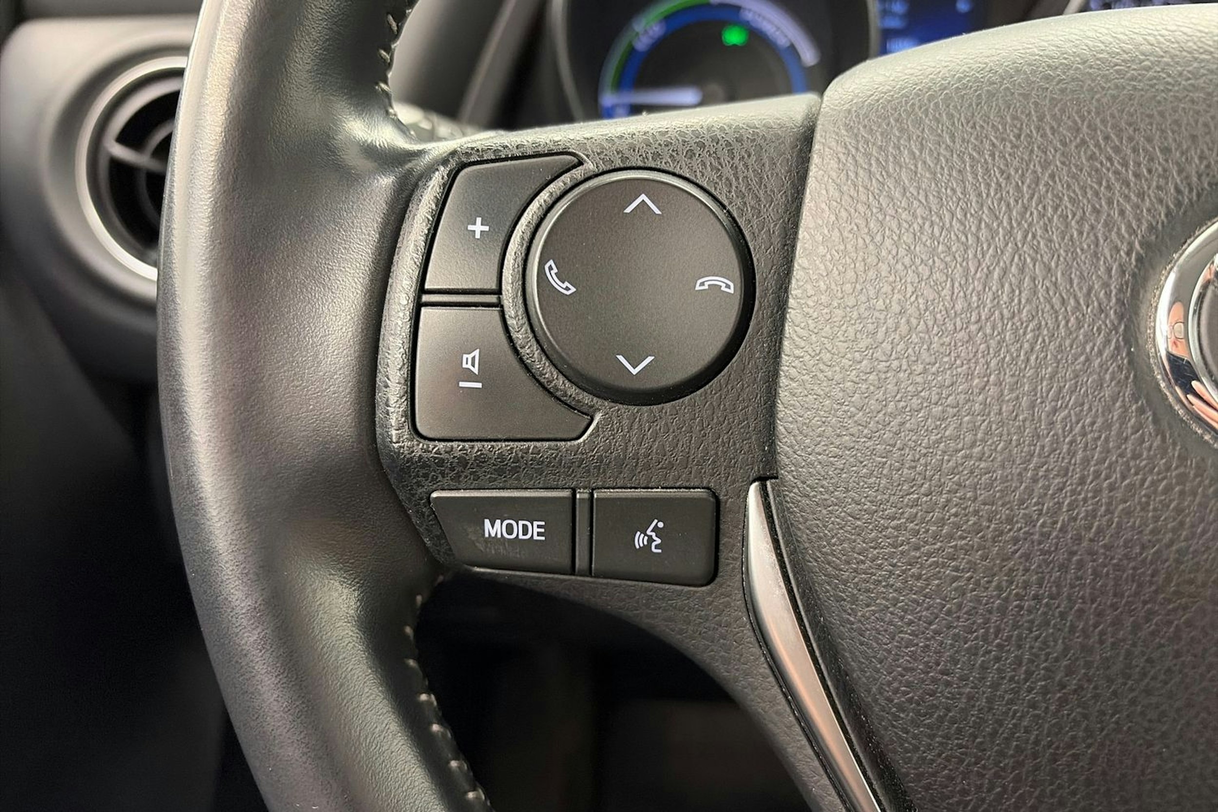 Sininen Toyota Auris 2016 kuva 14.