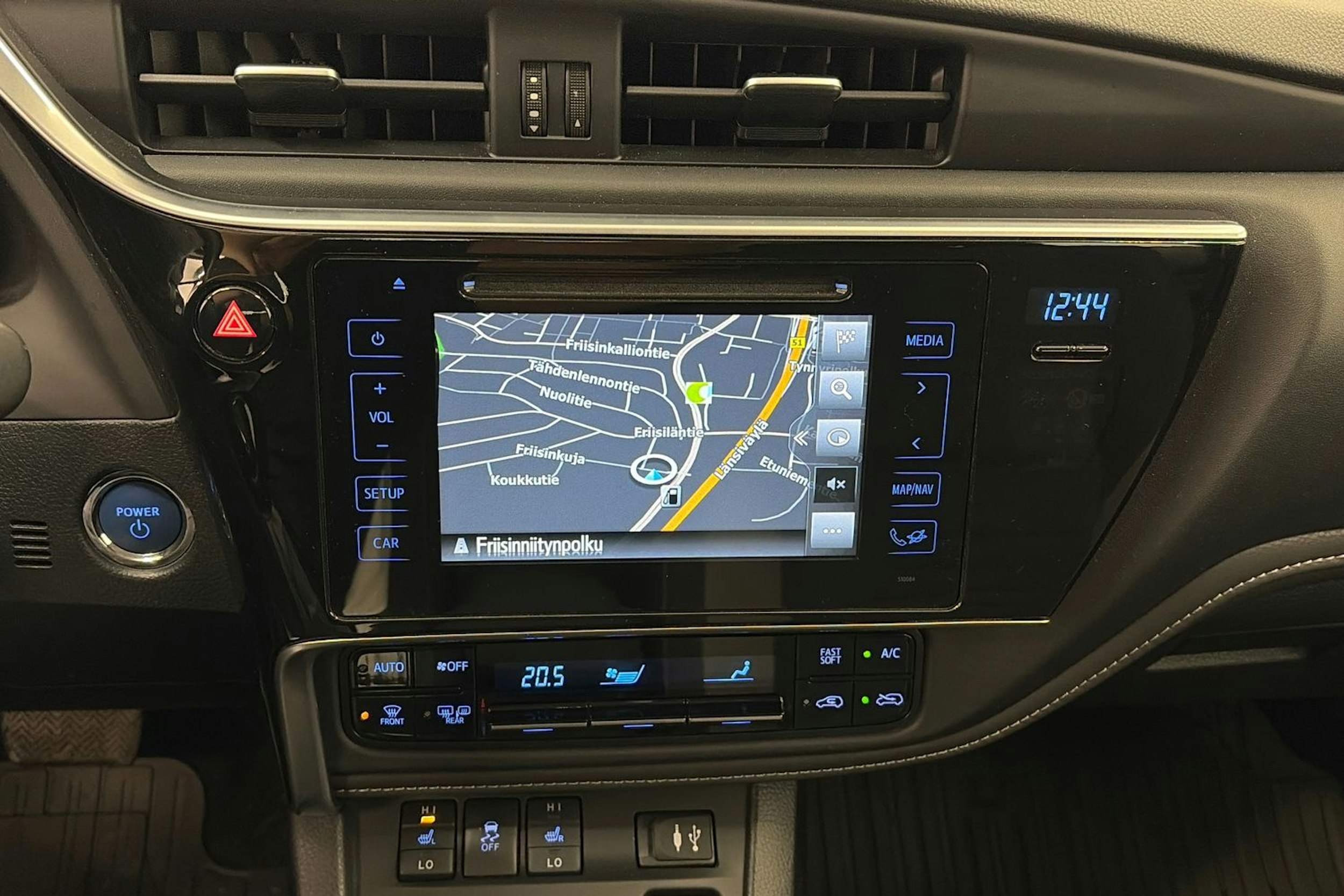 Sininen Toyota Auris 2016 kuva 16.