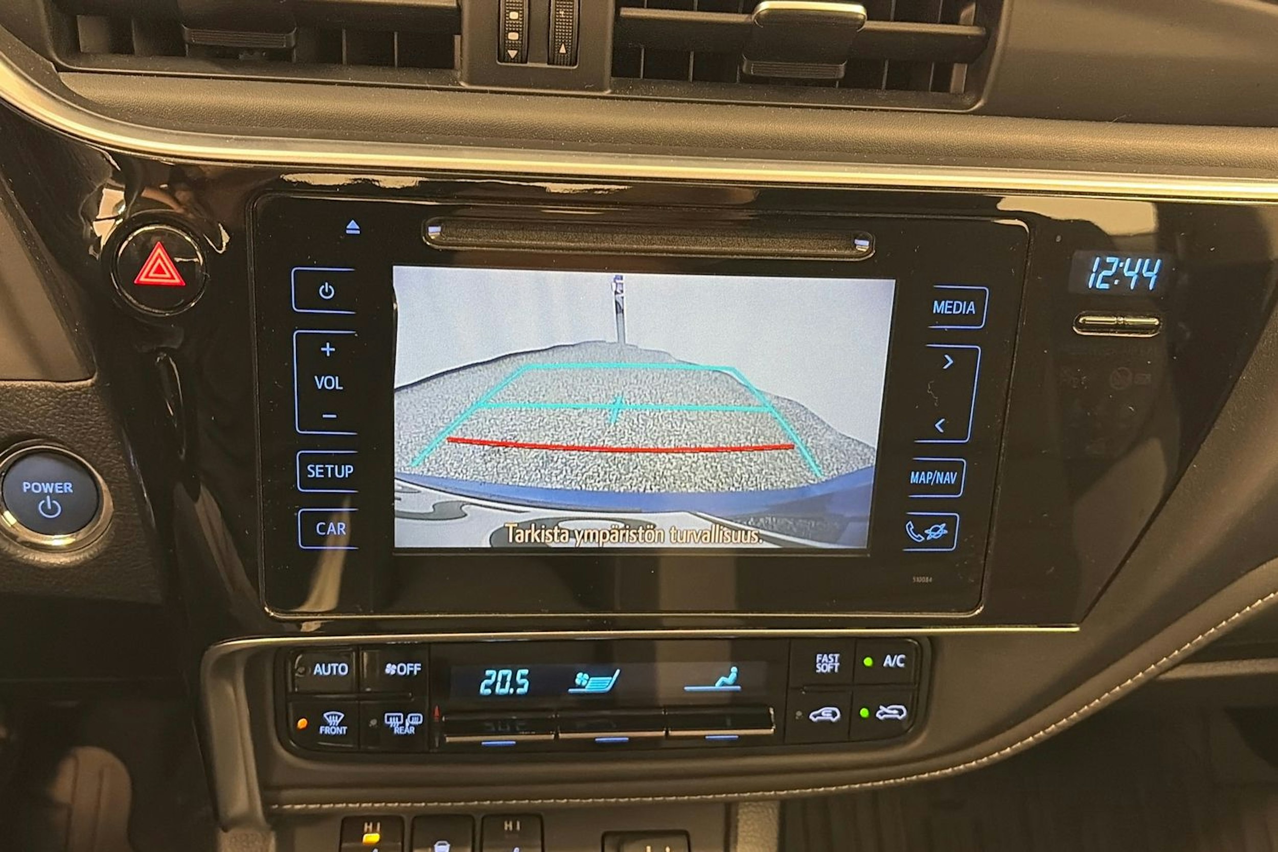 Sininen Toyota Auris 2016 kuva 17.