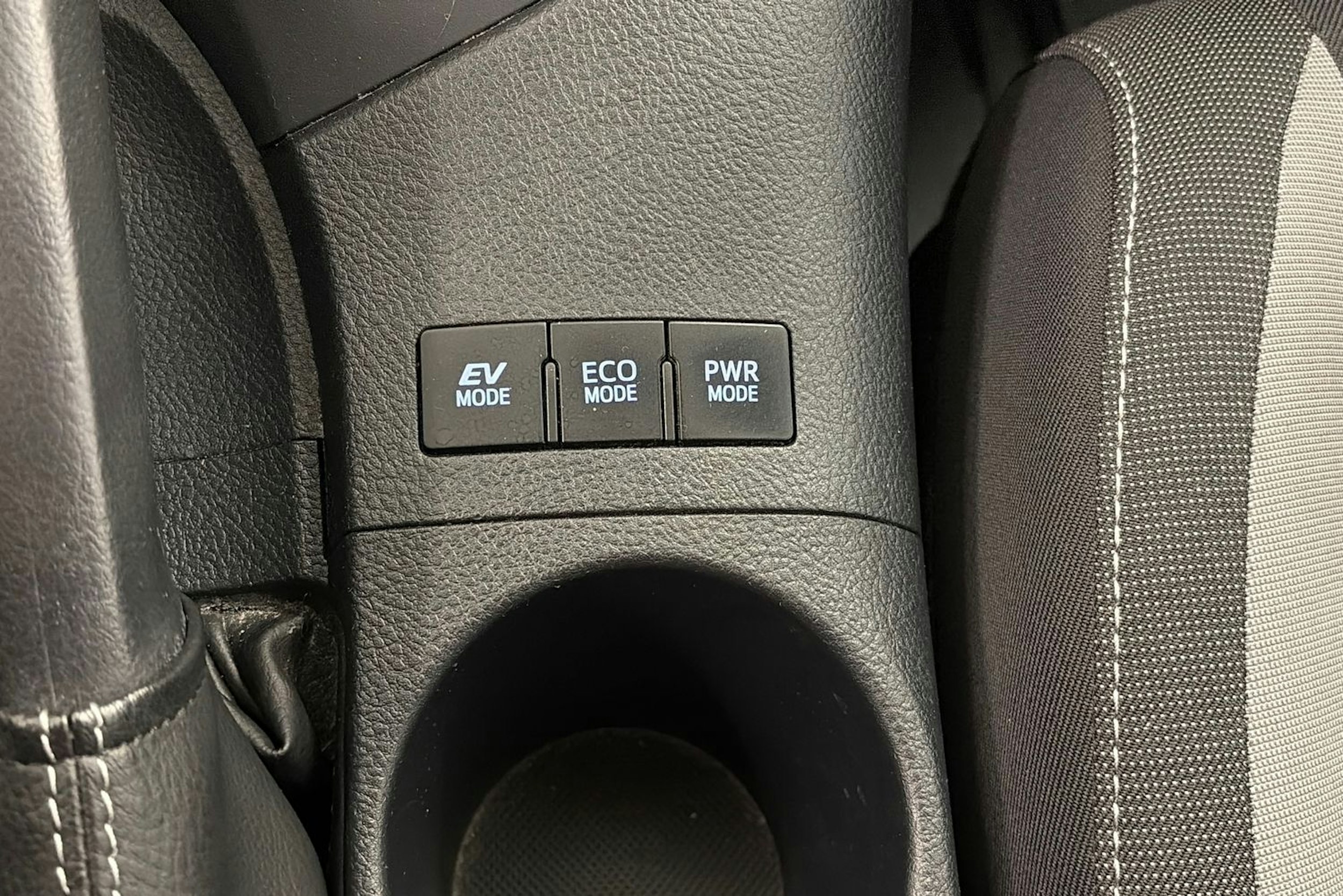 Sininen Toyota Auris 2016 kuva 19.