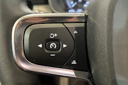 valkoinen Toyota Auris 2016 kuva 18.