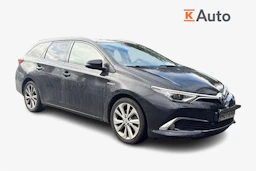 musta Toyota Auris 2016 kuva 1.