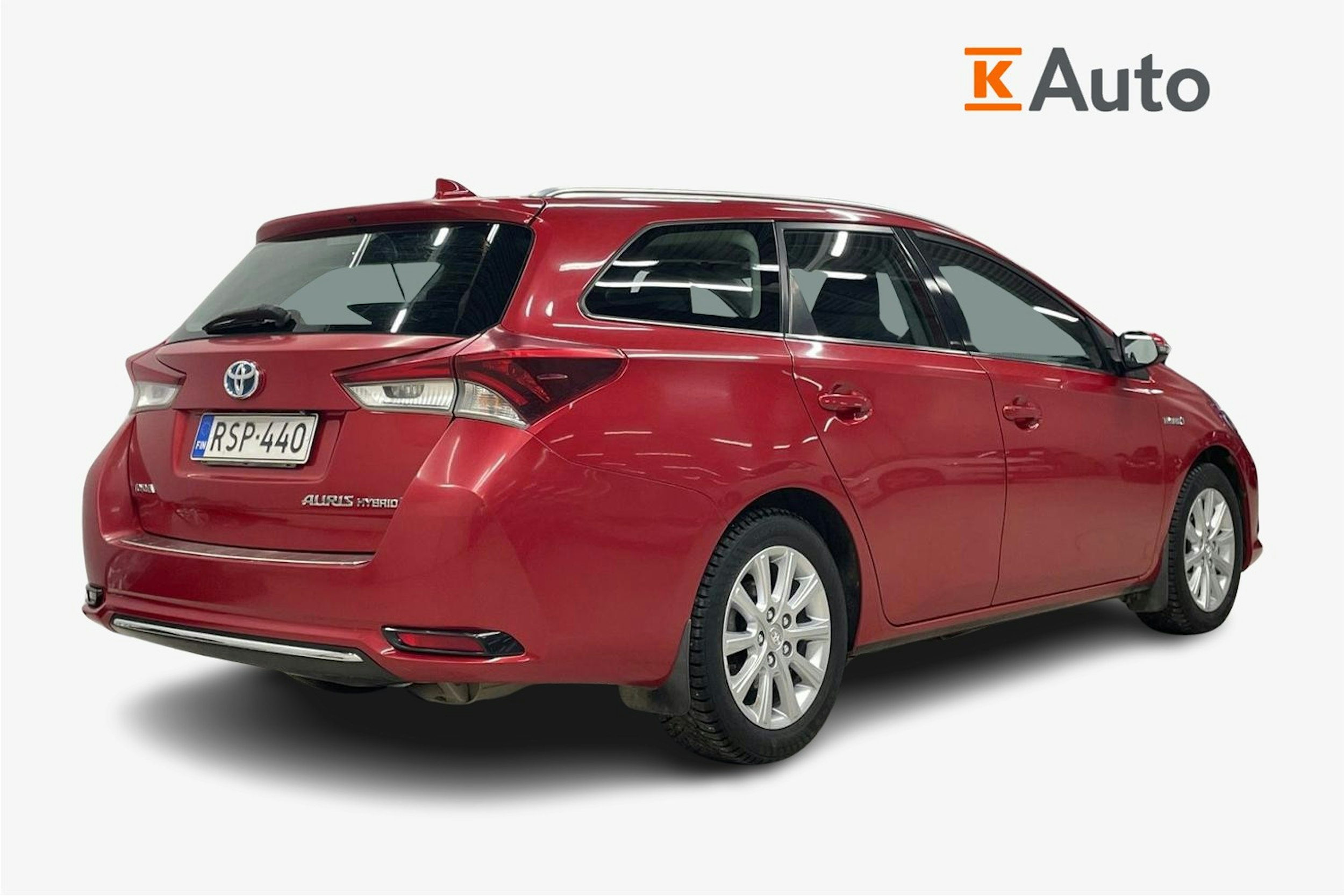 punainen Toyota Auris 2016 kuva 2.