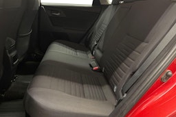 punainen Toyota Auris 2016 kuva 10.
