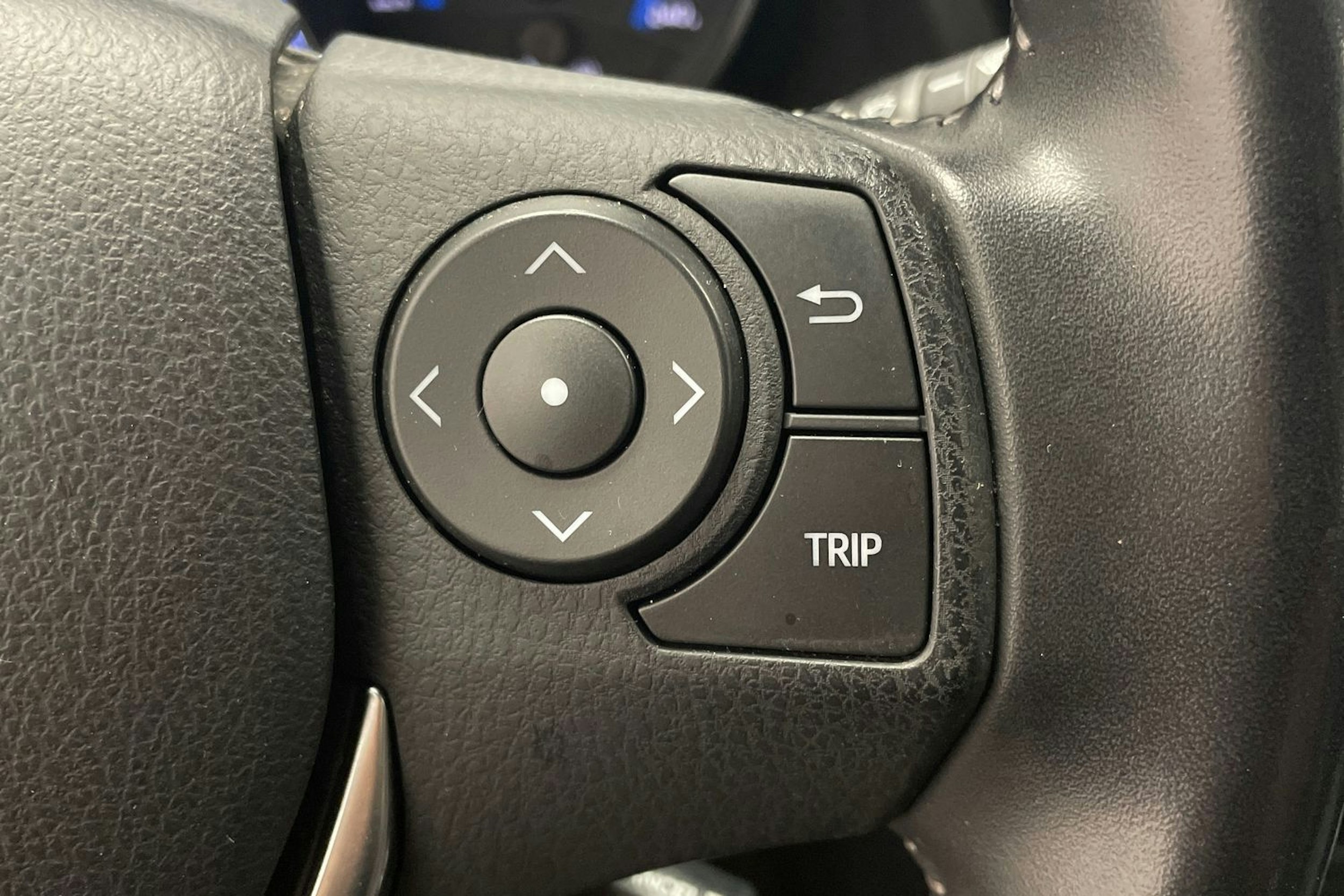 punainen Toyota Auris 2016 kuva 18.