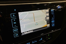 punainen Toyota Auris 2016 kuva 21.