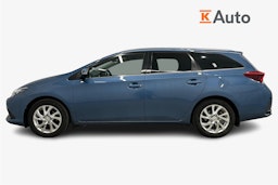 sininen Toyota Auris 2016 kuva 6.