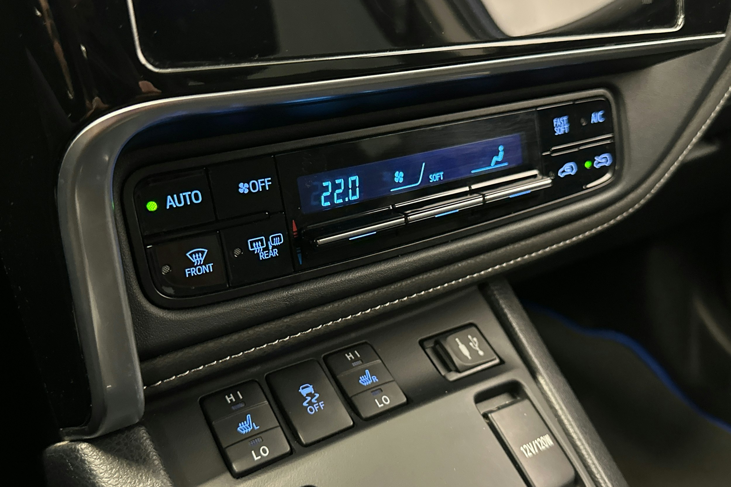 sininen Toyota Auris 2016 kuva 25.