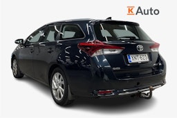 Harmaa Toyota Auris 2016 kuva 2.