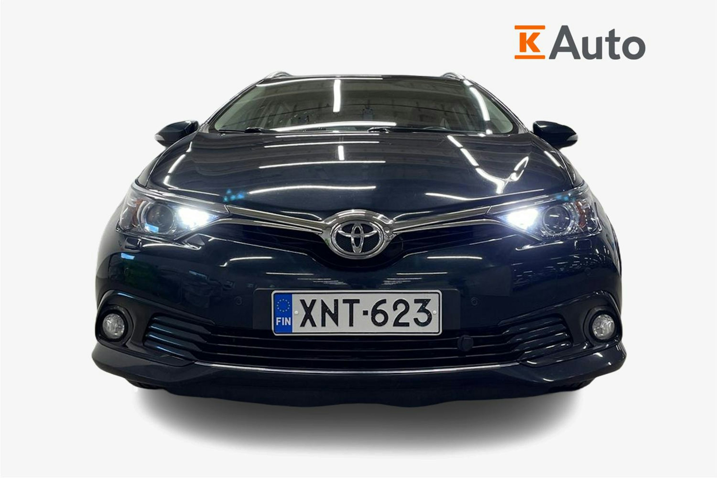 Harmaa Toyota Auris 2016 kuva 5.