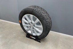 Harmaa Toyota Auris 2016 kuva 14.