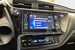 Harmaa Toyota Auris 2016 kuva 18.