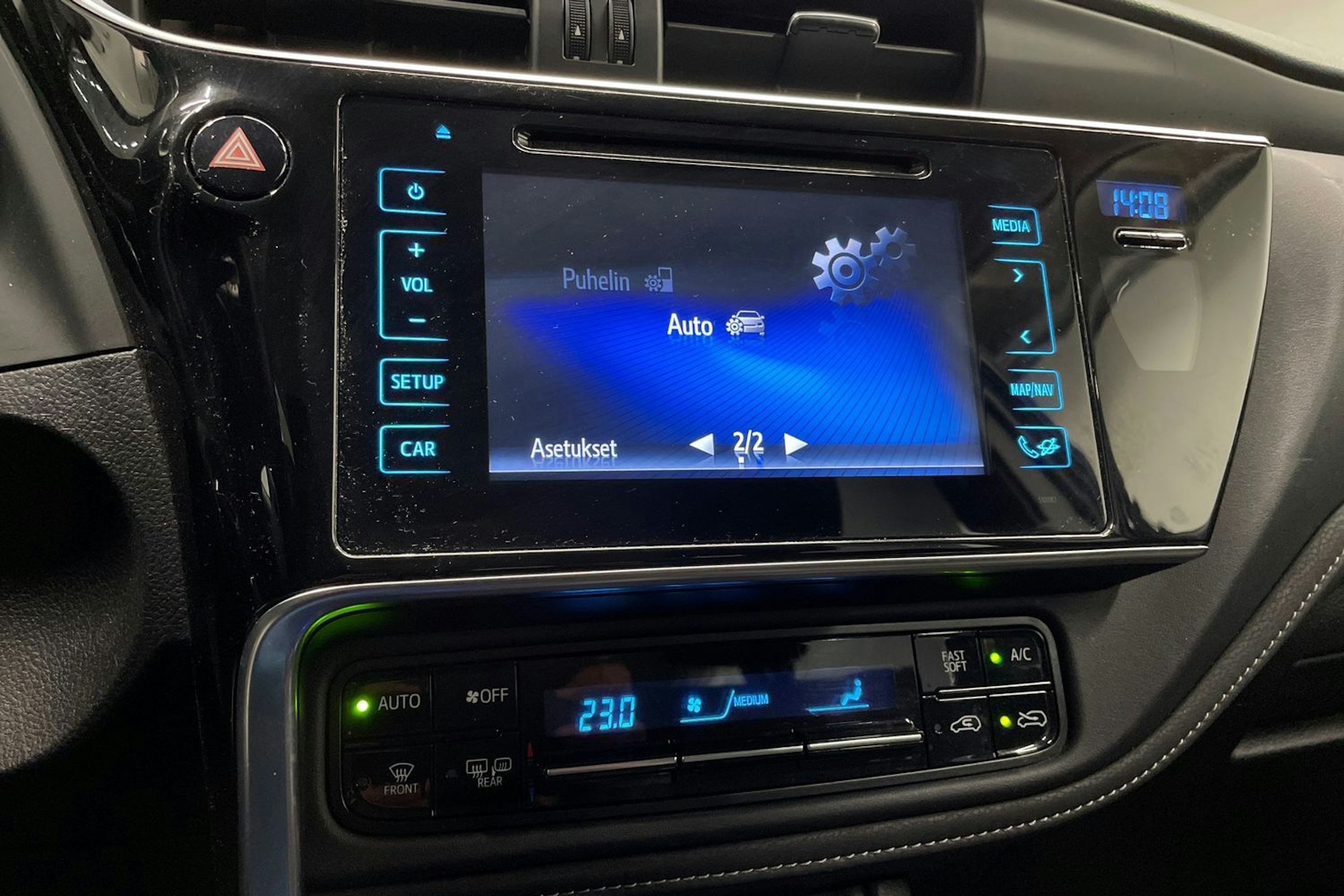 Harmaa Toyota Auris 2016 kuva 20.