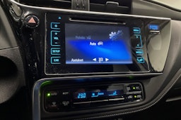 Harmaa Toyota Auris 2016 kuva 20.