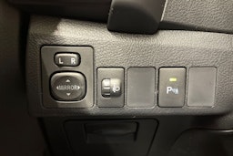 Harmaa Toyota Auris 2016 kuva 23.