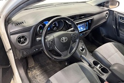 valkoinen Toyota Auris 2016 kuva 3.