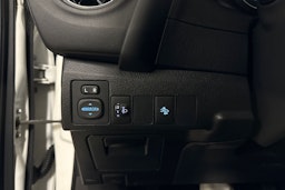 valkoinen Toyota Auris 2016 kuva 12.
