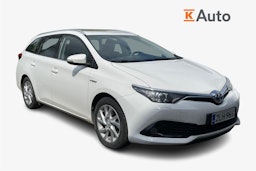 valkoinen Toyota Auris 2016 kuva 1.