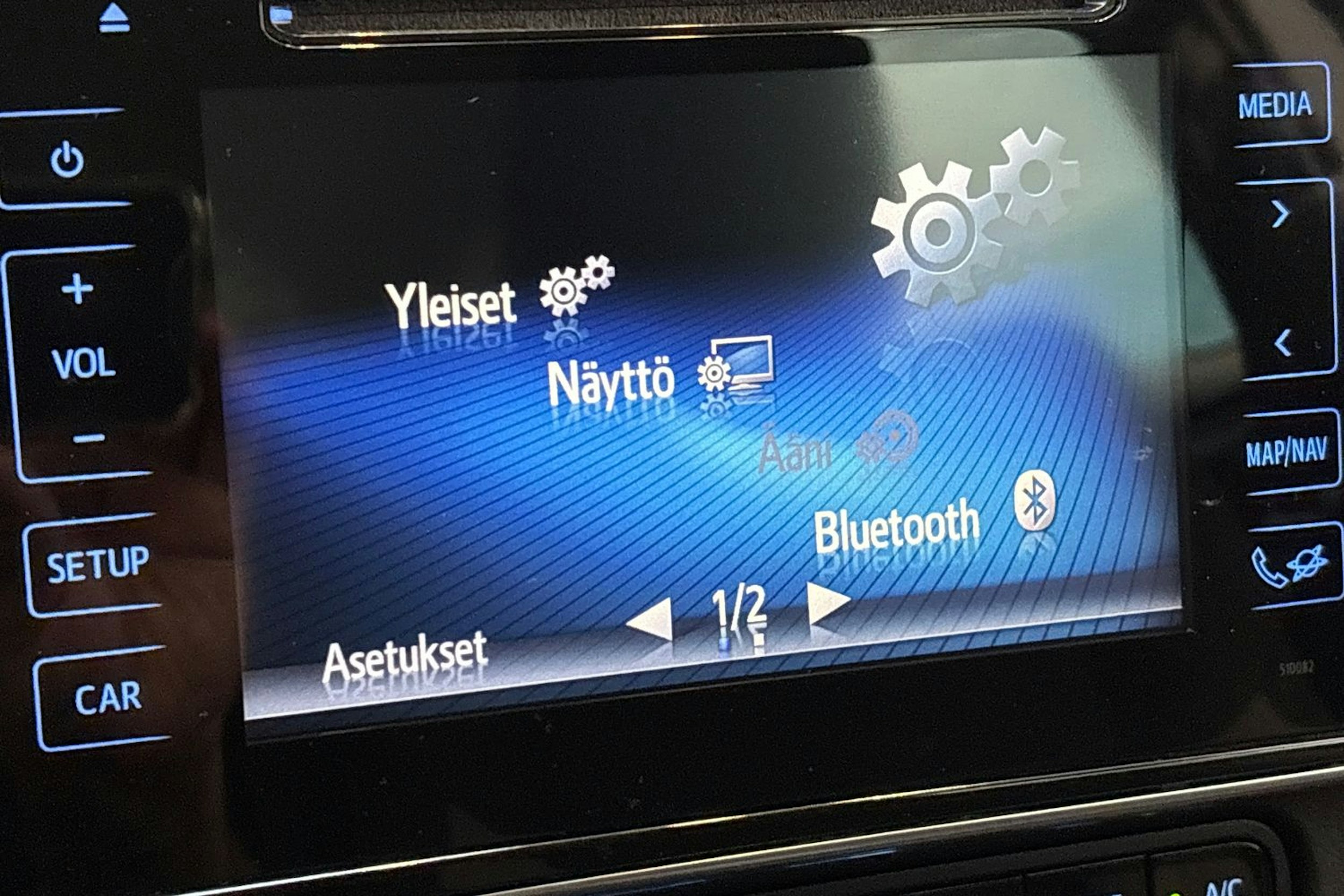 valkoinen Toyota Auris 2017 kuva 19.