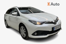 valkoinen Toyota Auris 2017 kuva 1.