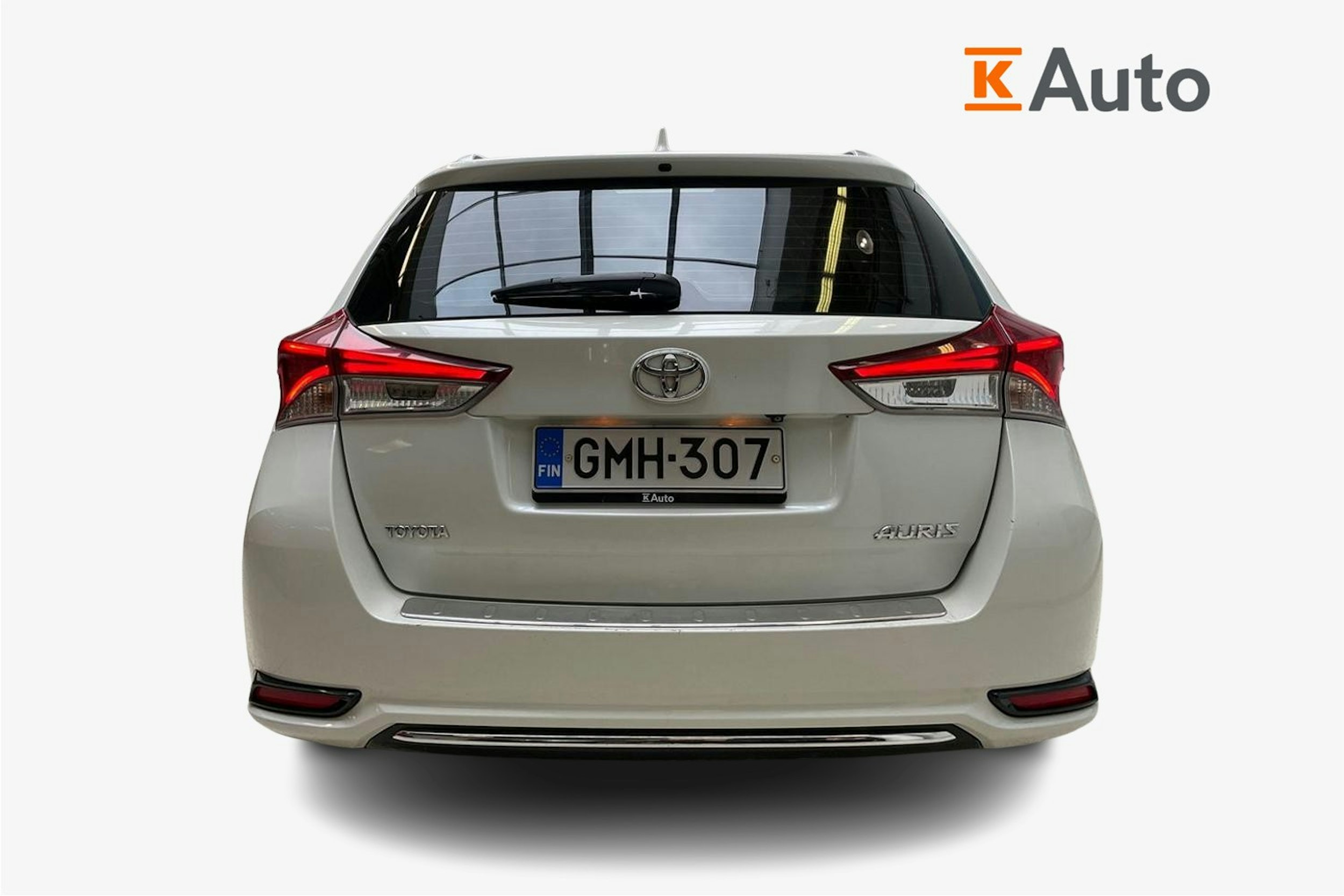 valkoinen Toyota Auris 2017 kuva 3.