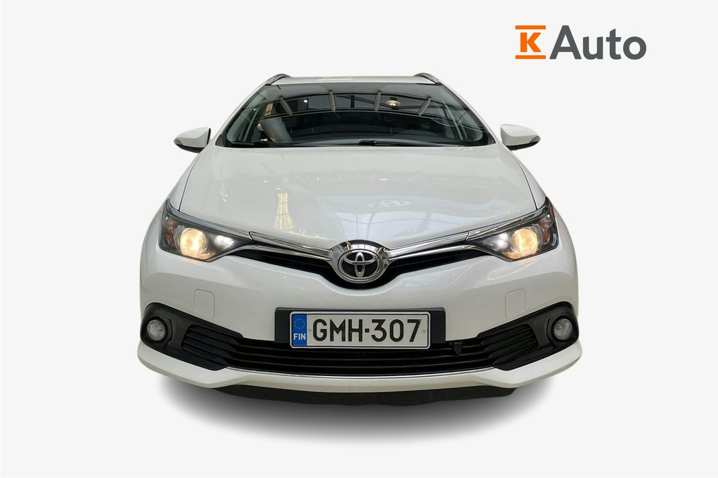 valkoinen Toyota Auris 2017 kuva 5.