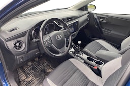 sininen Toyota Auris 2017 kuva 3.