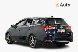 musta Toyota Auris 2017 kuva 2.