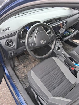 sininen Toyota Auris 2017 kuva 3.