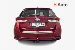 punainen Toyota Auris 2017 kuva 3.