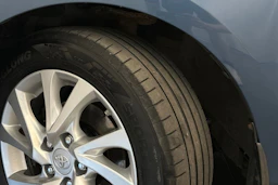 sininen Toyota Auris 2017 kuva 10.