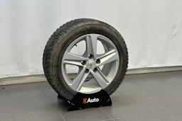sininen Toyota Auris 2017 kuva 11.