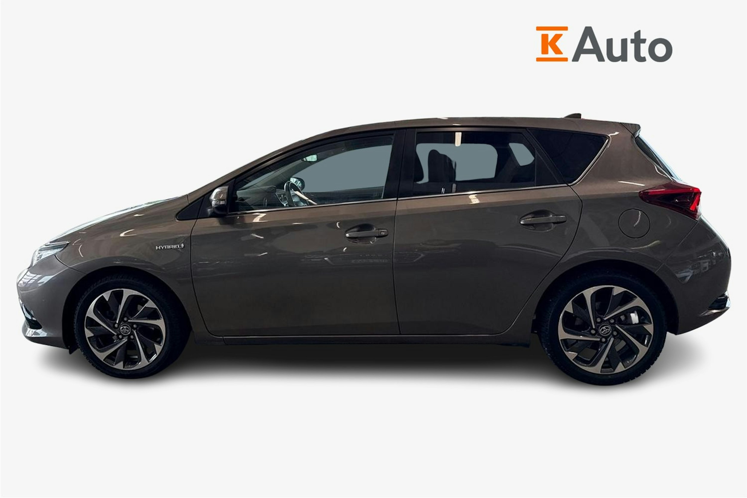 Harmaa Toyota Auris 2017 kuva 6.