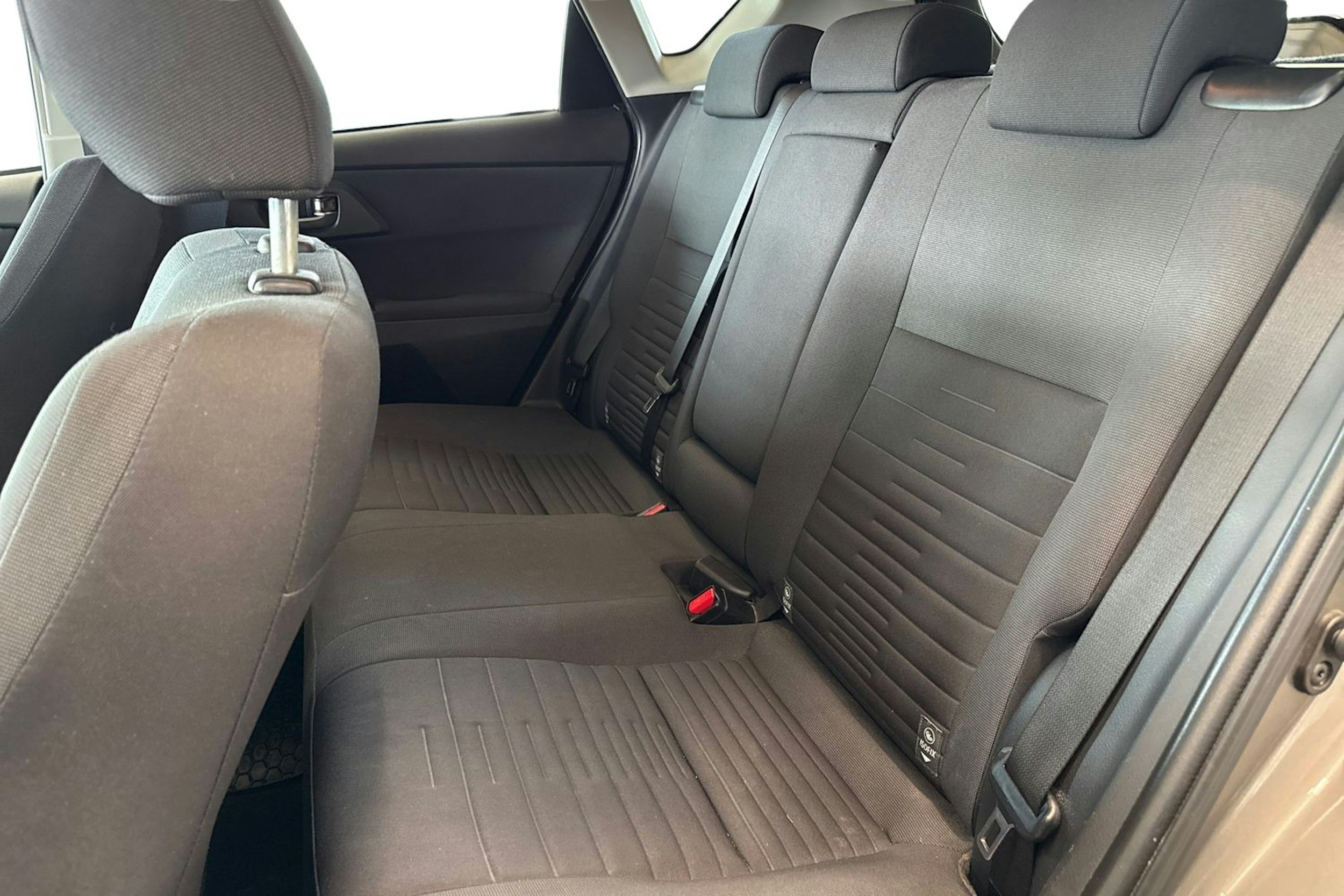 Harmaa Toyota Auris 2017 kuva 10.