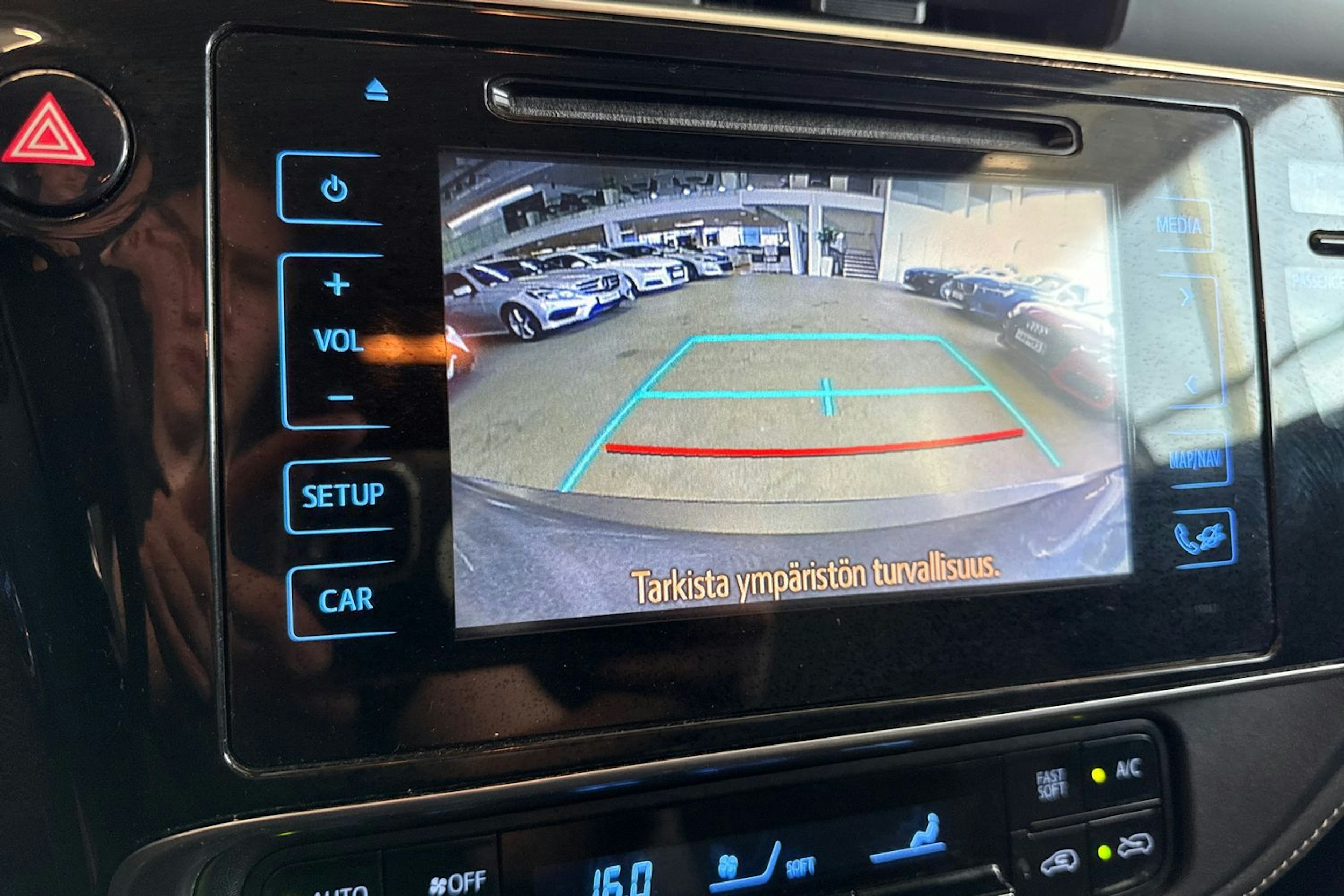 Harmaa Toyota Auris 2017 kuva 15.