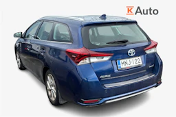sininen Toyota Auris 2017 kuva 2.