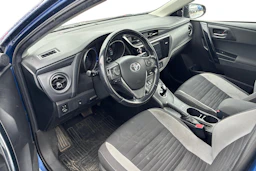 sininen Toyota Auris 2017 kuva 3.