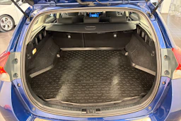 sininen Toyota Auris 2017 kuva 11.