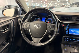 sininen Toyota Auris 2017 kuva 13.